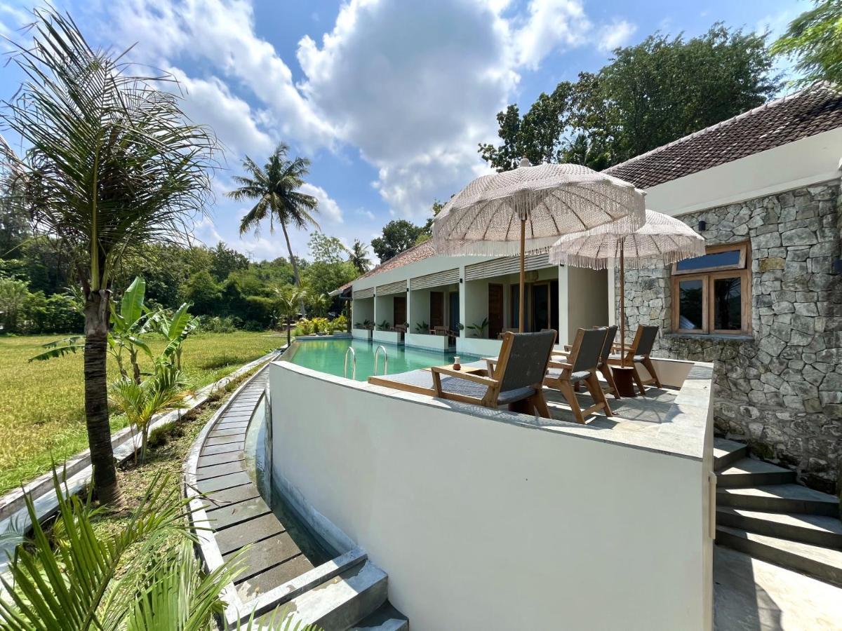 Boutique Villa Jogja Senang Putjung Exterior photo