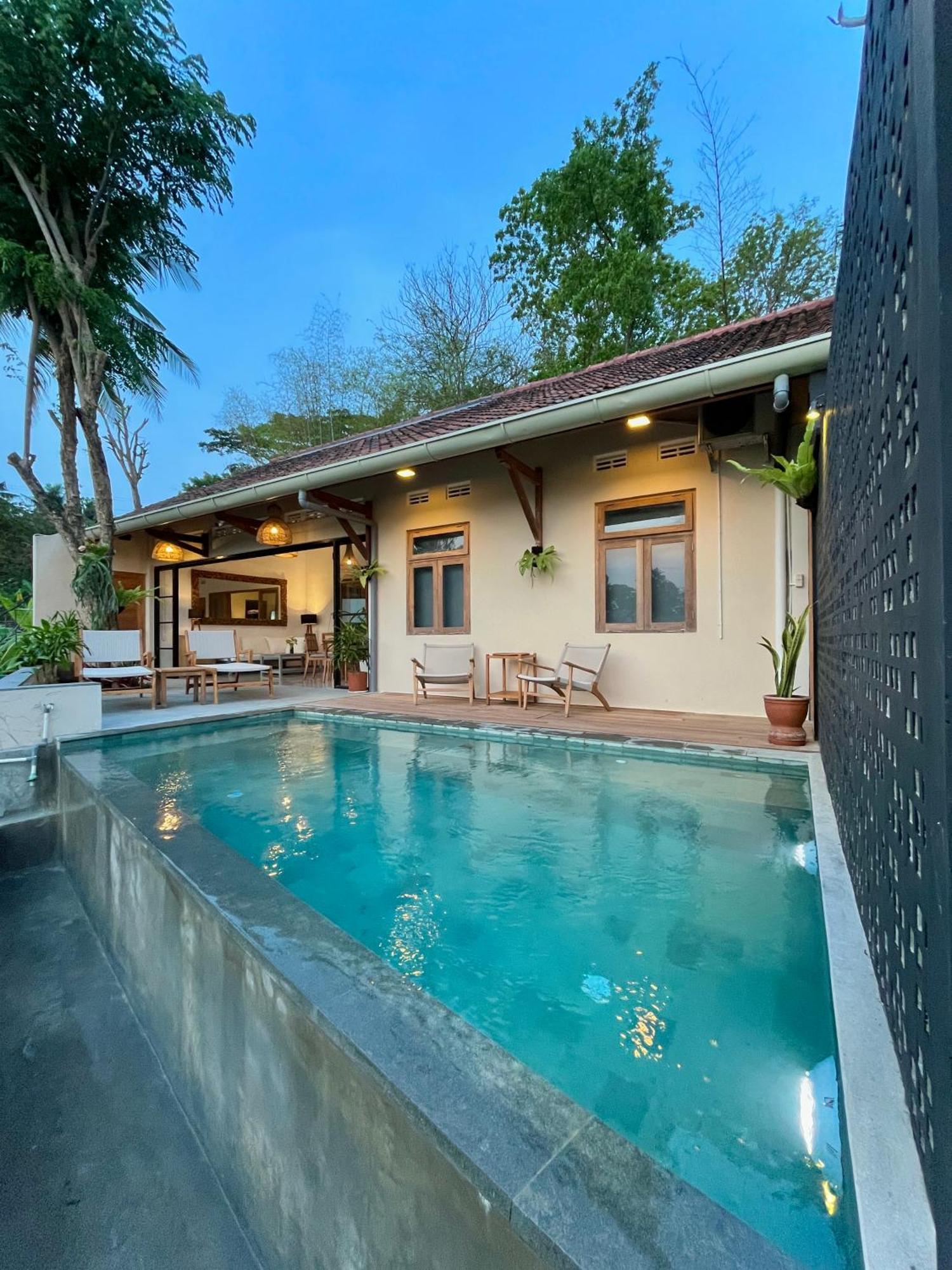 Boutique Villa Jogja Senang Putjung Exterior photo